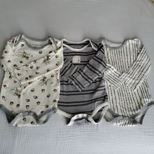 Bert's Bees Baby cotton onesies bundle of 3.